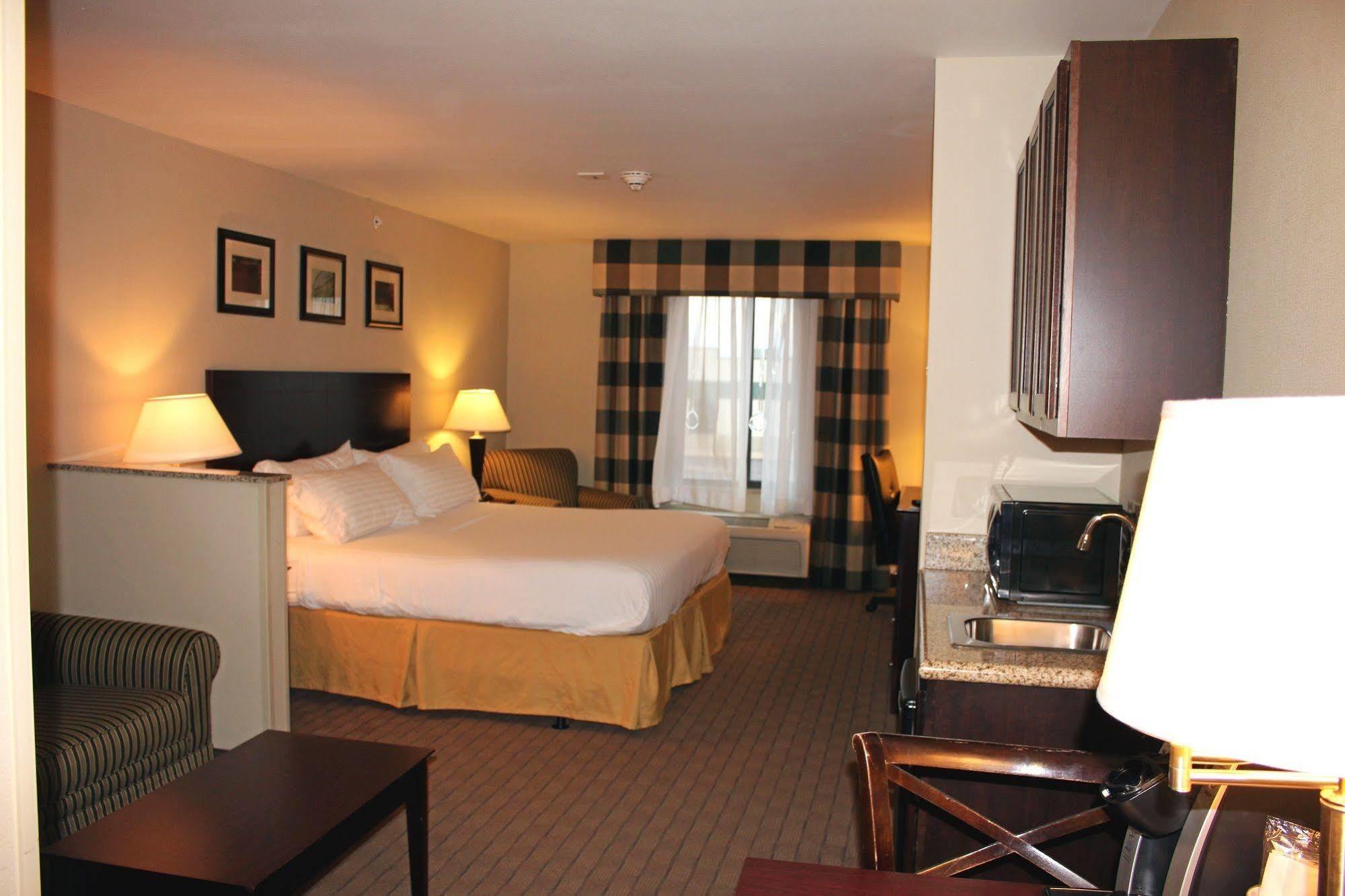 Holiday Inn Express Hotel & Suites Syracuse North Airport Area By Ihg Cicero Exterior photo