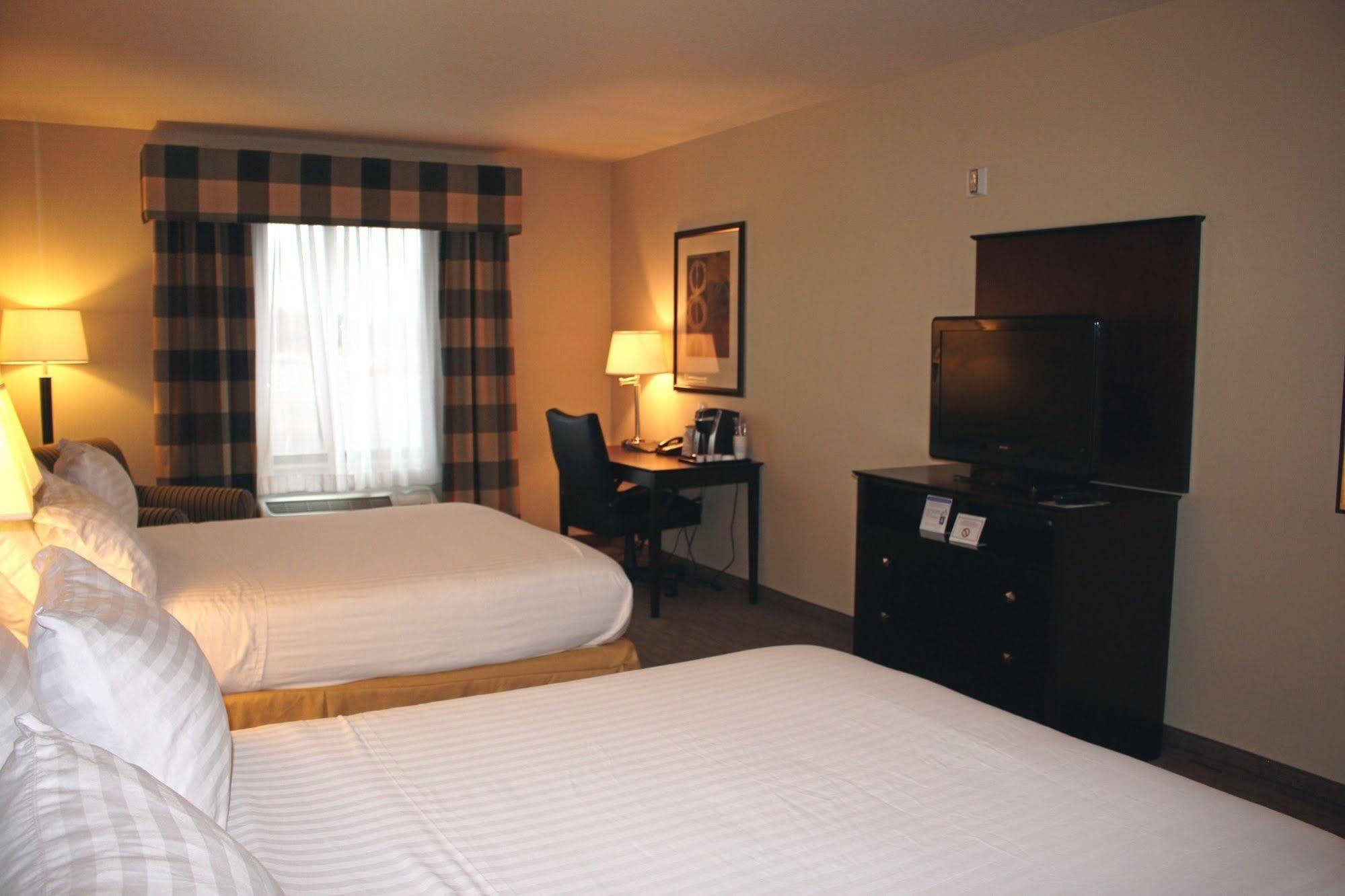 Holiday Inn Express Hotel & Suites Syracuse North Airport Area By Ihg Cicero Exterior photo